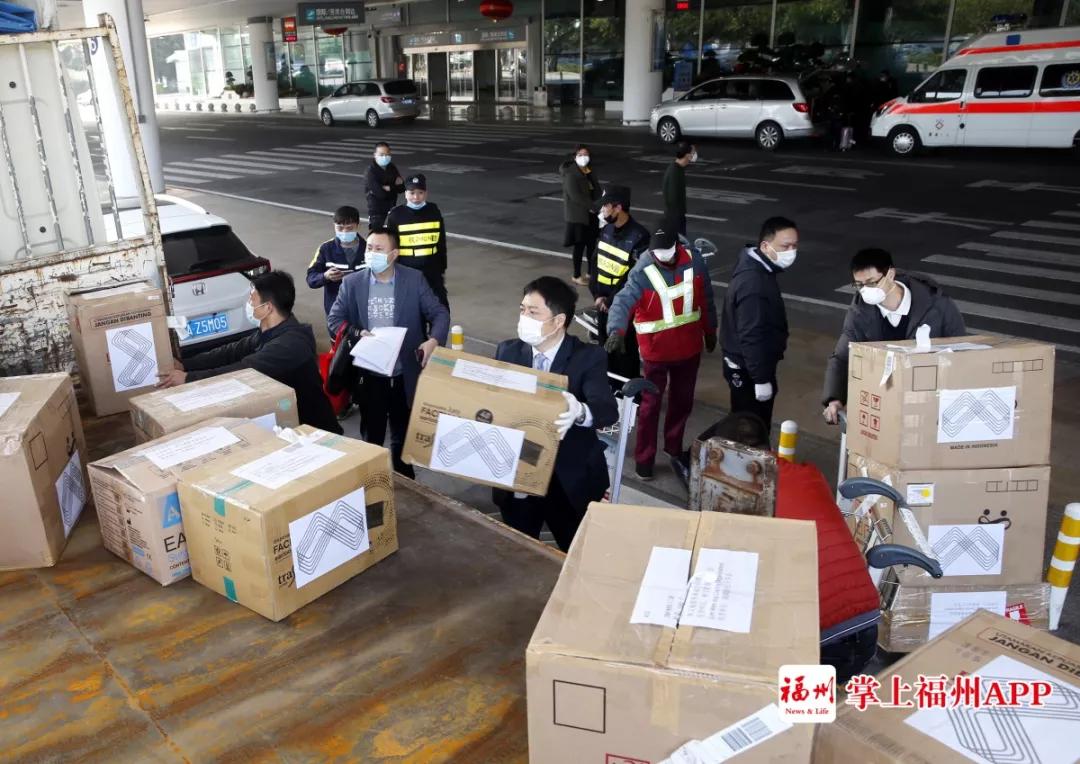 为了谁？跨五大洲数十国的这群人，海外连日扫货