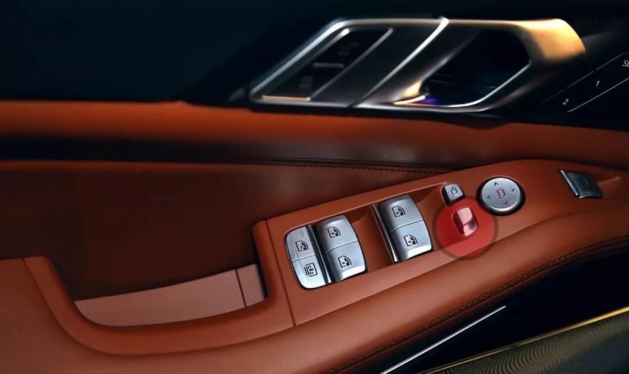 宝马2系多功能旅行车隐藏功能,宝马120im运动曜夜隐藏功能