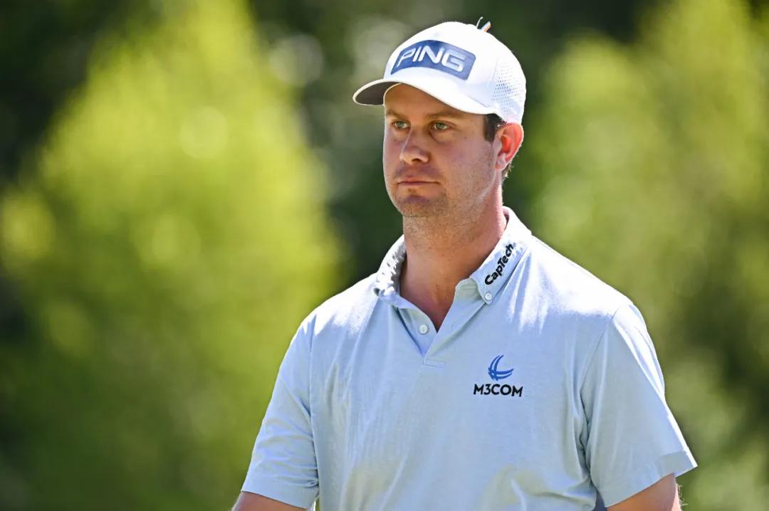 榜首竞争激烈异常!四人-7杆并列领跑!老虎T30张新军T85