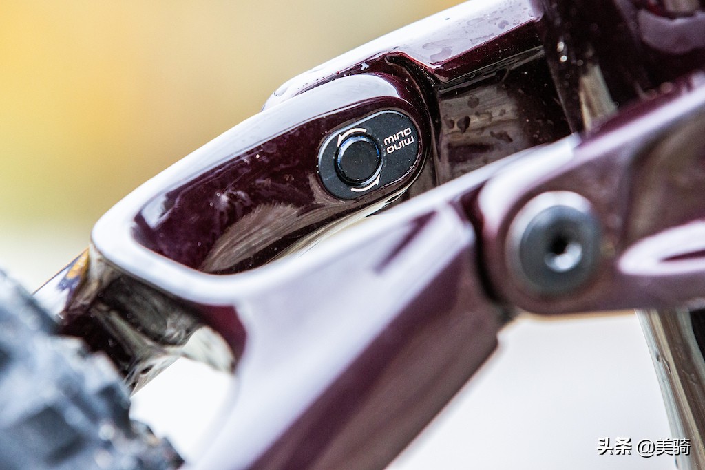 trek电助力山地车价格,trek顶级山地车fuel9.9黑武士