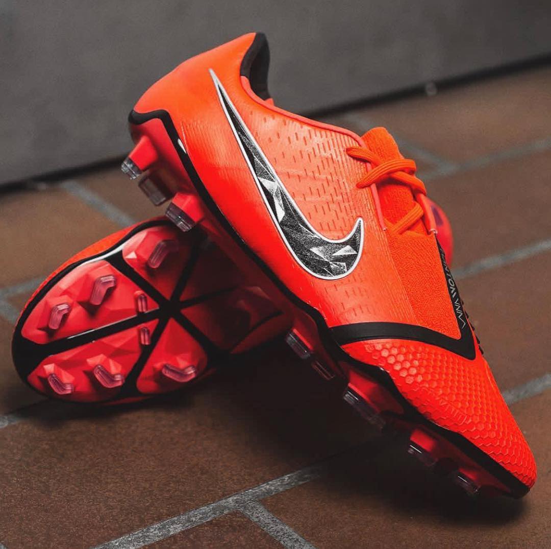 2020年enjoyz足球鞋评测,enjoyz耐克tf足球鞋