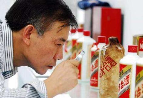 酒精酒与纯粮酒的区别方法,专家讲解粮食酒和酒精酒的区别