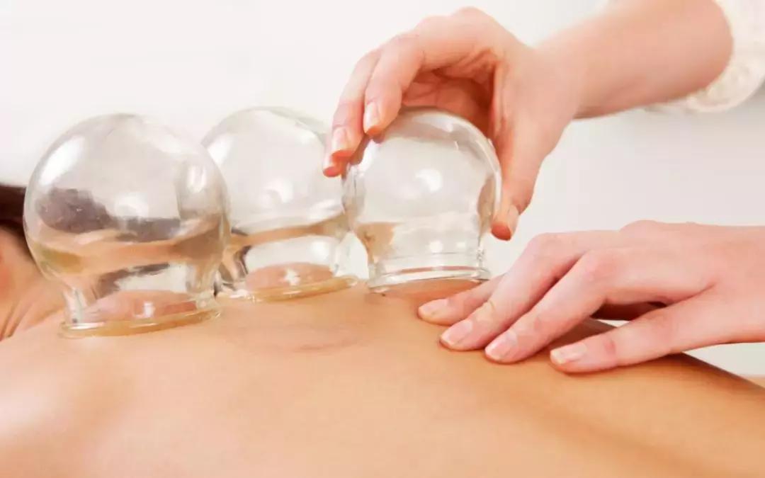 老外有多迷恋拔火罐,外国人吐槽中国拔罐