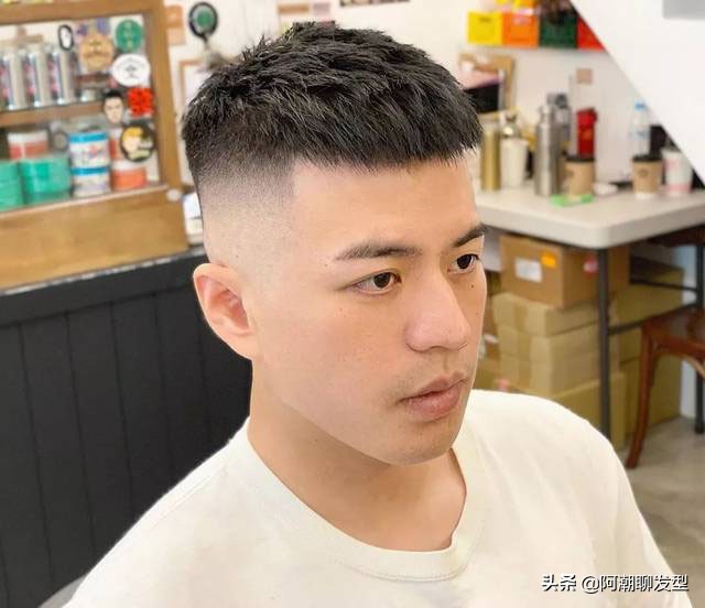 男士发型2020流行发型短发锡纸烫,男士m型短发发型2020流行发型