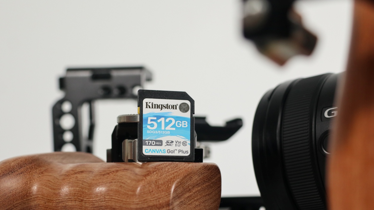 金士顿sd卡256g图片,金士顿sd卡512gbu3评测