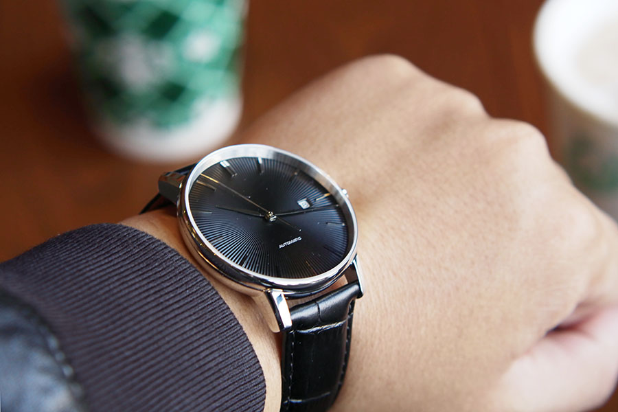 轻派机械表不同场合不同的你