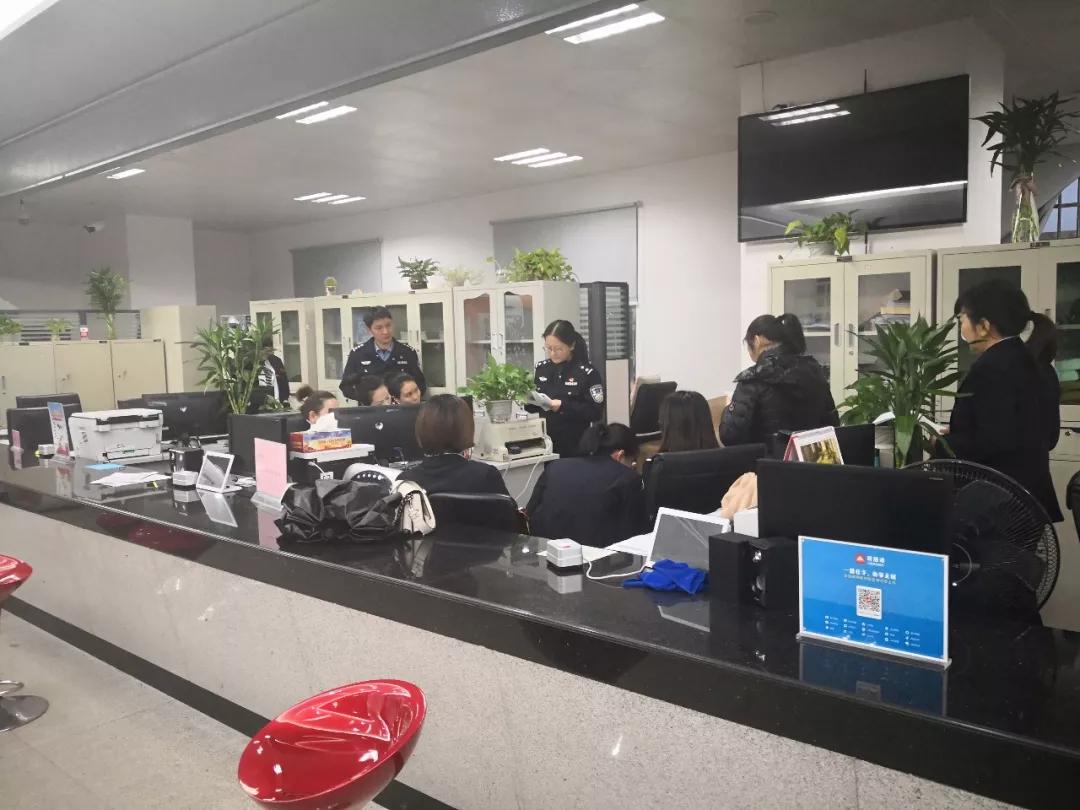 一窗受理：江西丰城公安打造服务全优品牌