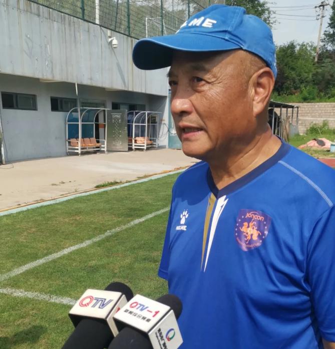 青岛海牛主教练最新消息,青岛海牛主帅殷铁生点评刘军帅