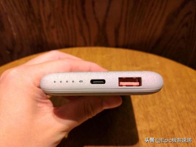 南卡充电宝怎么给手机无线充电,新款充电宝双向快充