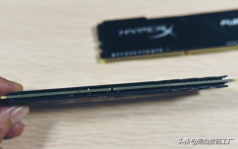 金士顿雷电3600内存是什么颗粒,金士顿雷电2400内存颗粒