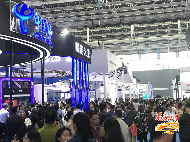 机器人亮相正定博览会,数博会机器人2019