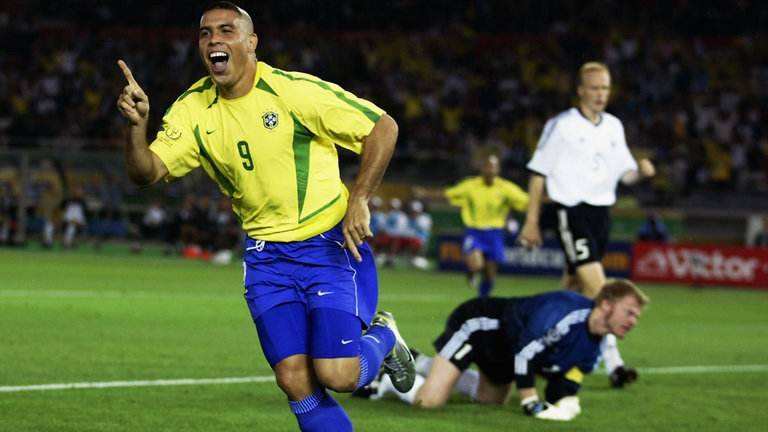 巴西足球十大巨星,巴西现役十大足球巨星