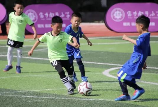 重庆高新区第一届中小学生运动会足球比赛开赛