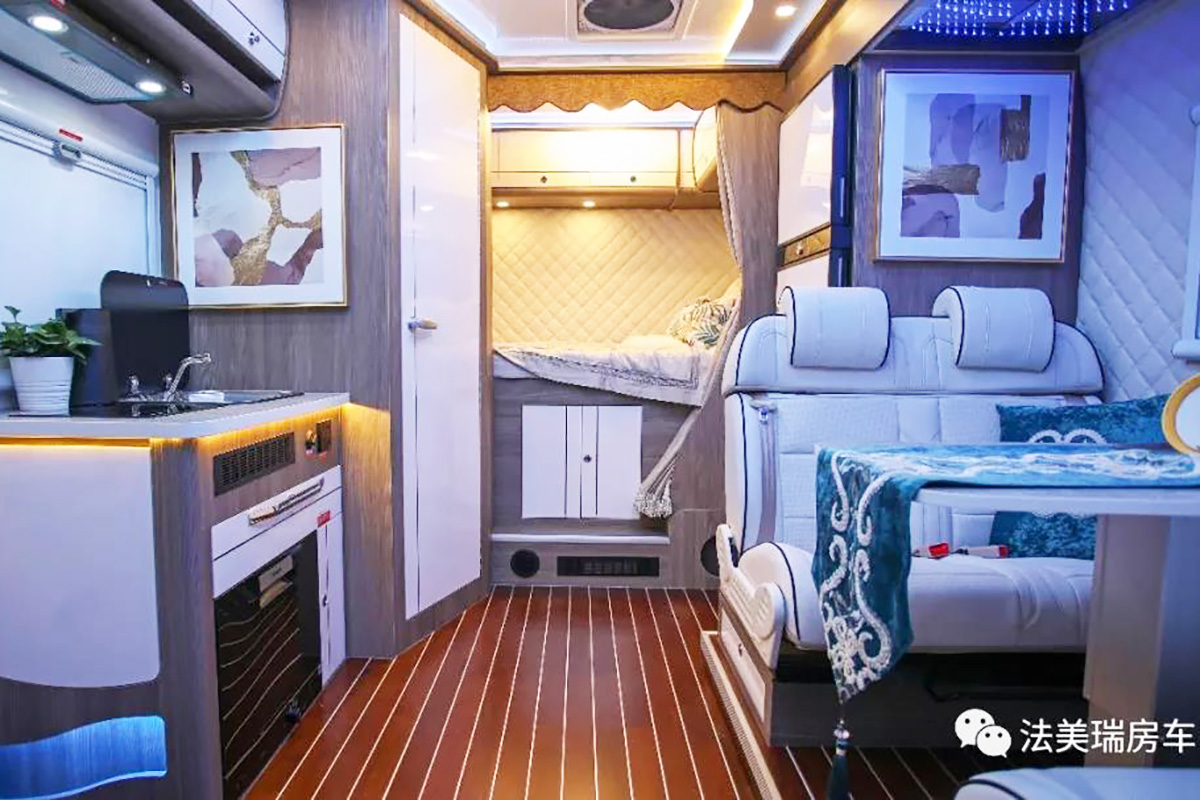 新房车大全20-30万的c型房车,轻卡房车跟c型房车的对比