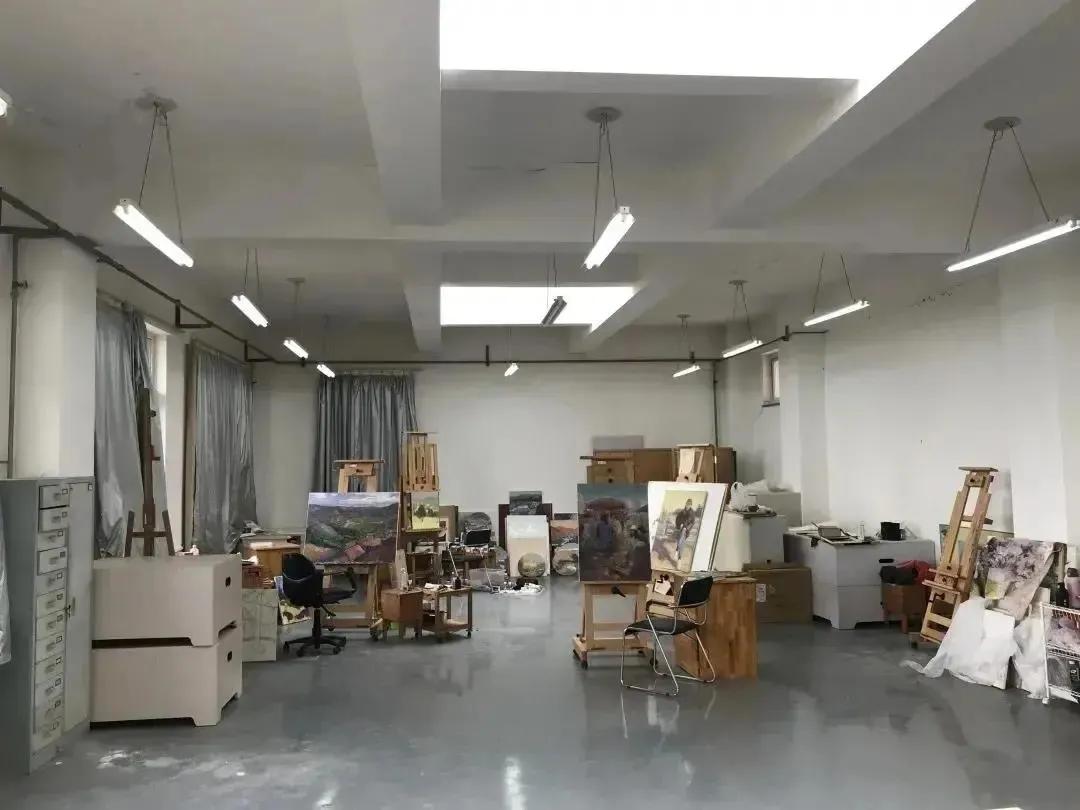 鍥涘窛鏂囧寲鑹烘湳瀛﹂櫌鍥介檯瀛﹂櫌,鐜颁唬鍥介檯鑹烘湳瀛﹂櫌