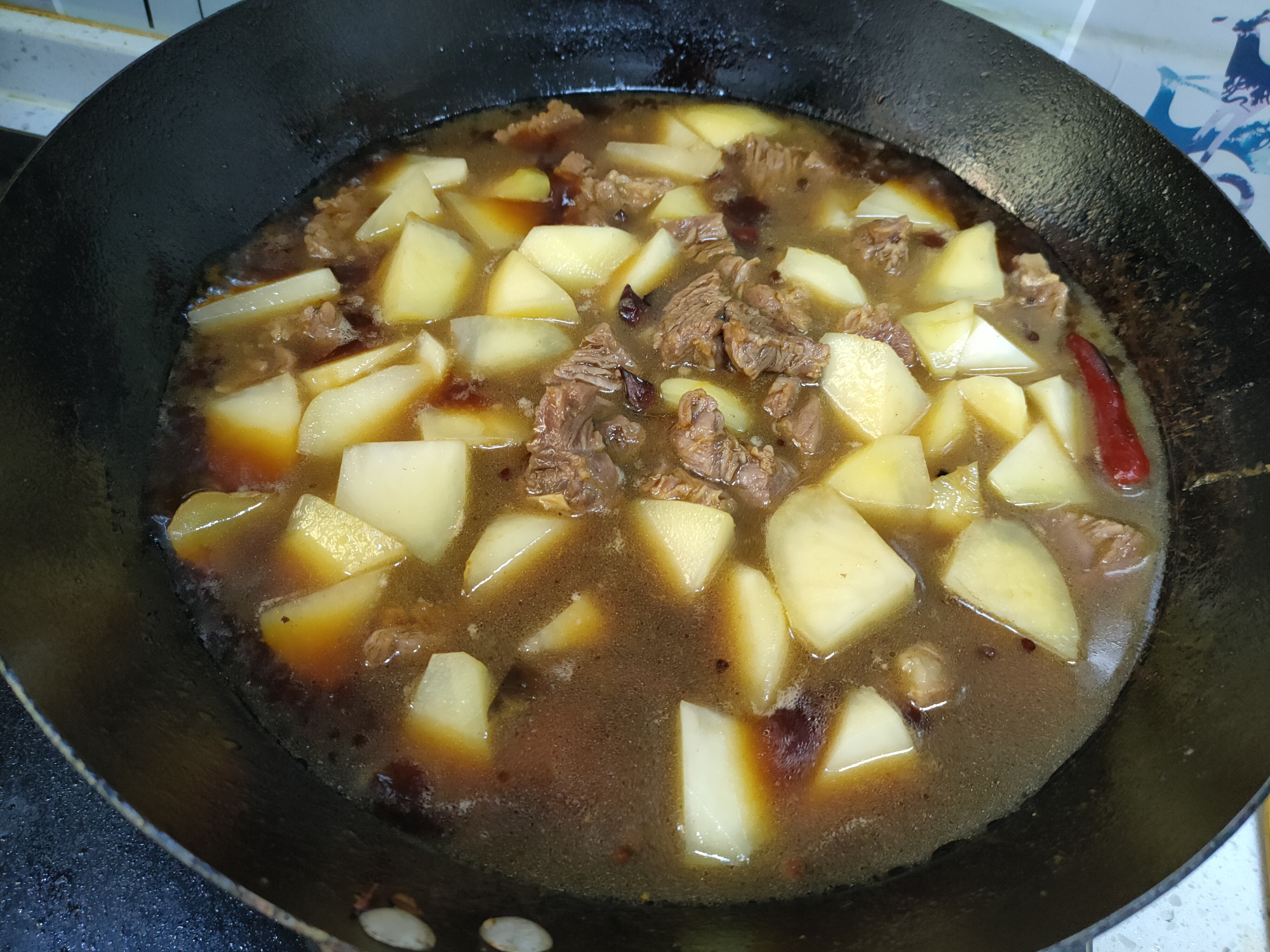 炖牛肉发现水少了,炖牛肉放啤酒能使牛肉软烂么