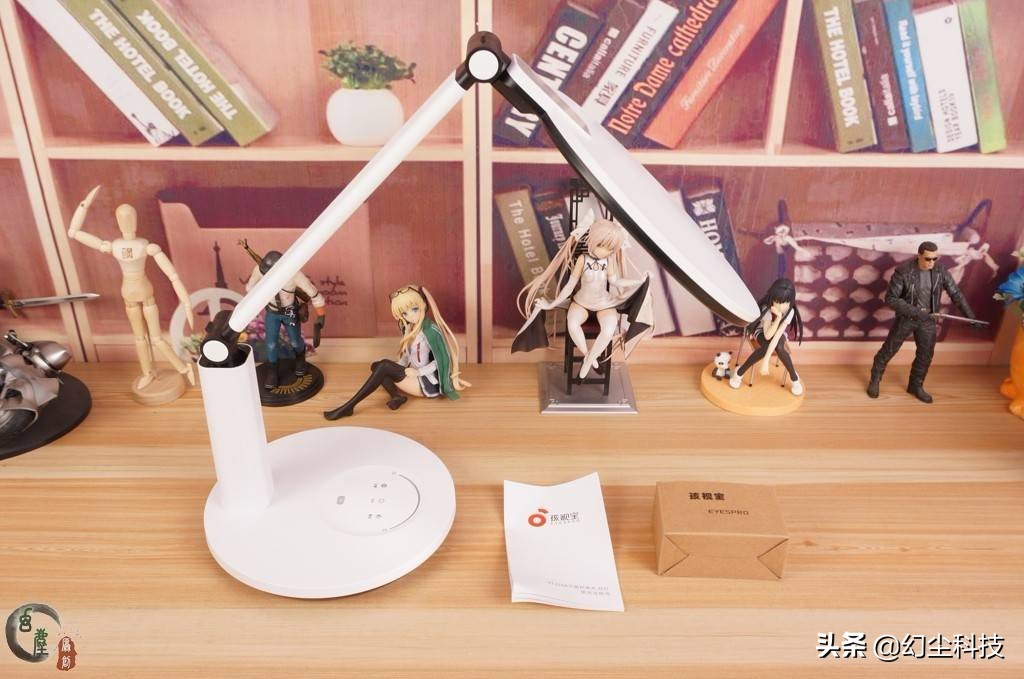 儿童护眼台灯颜值高又好看,磁吸护眼台灯aa级