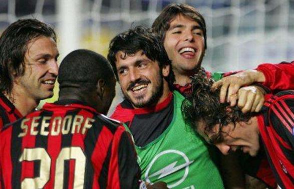 新世纪足坛的五大中场铁三角,西班牙、巴萨王朝经典三人组排第一