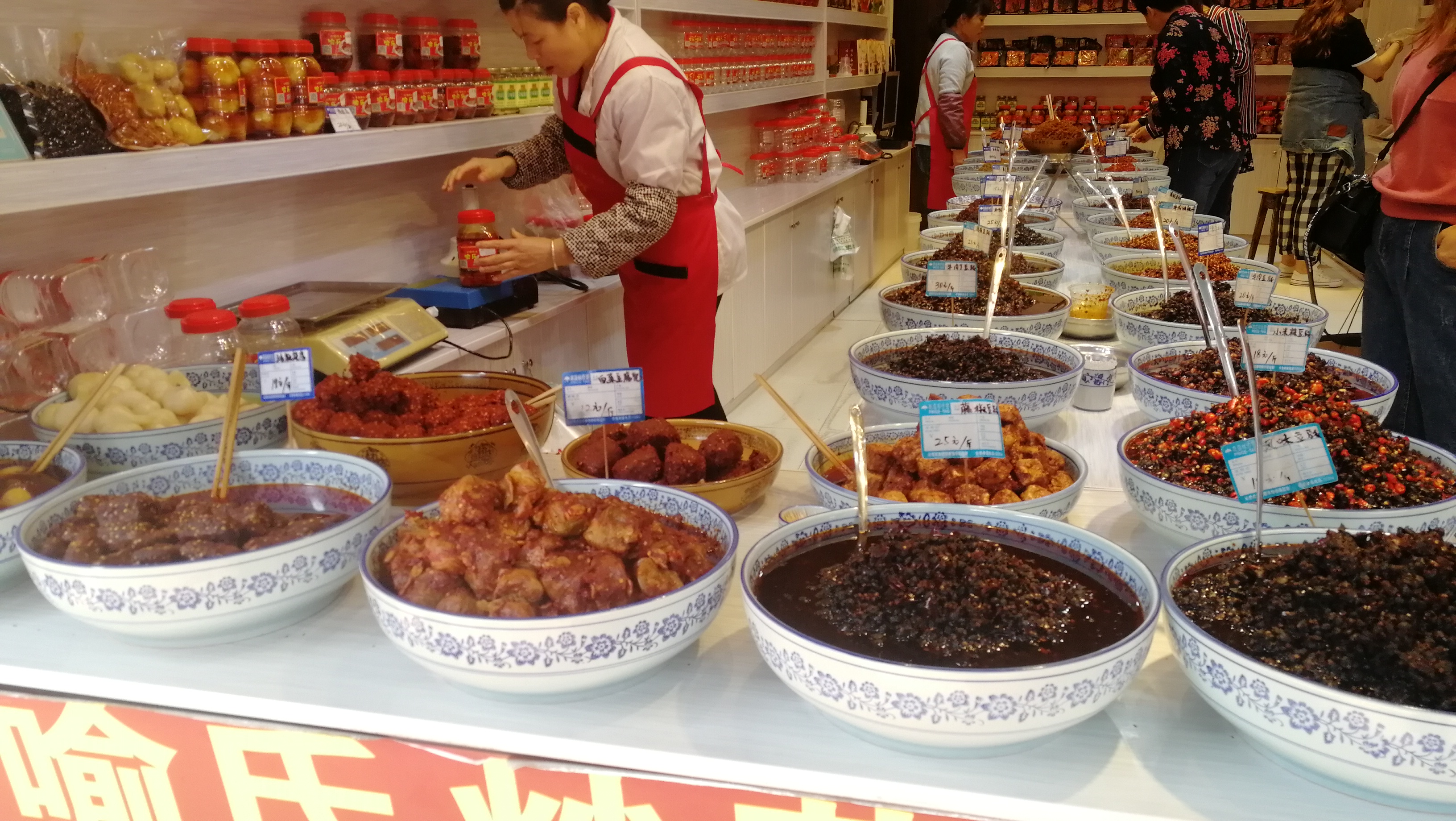 成都东郊龙泉驿区的洛带古镇,洛带古镇一日游攻略成都东站