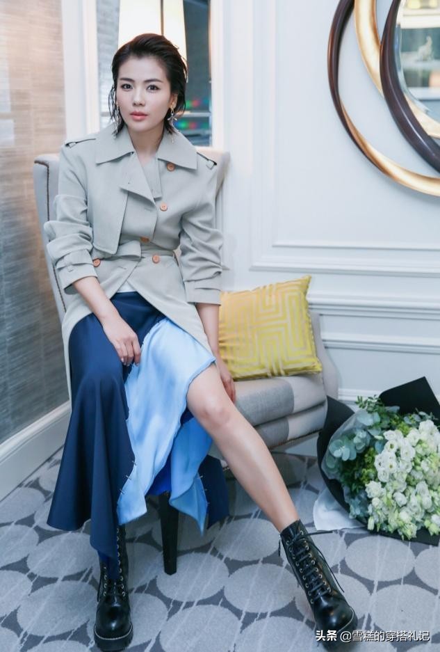 袁泉极简风衣搭配,袁泉职场风穿衣搭配