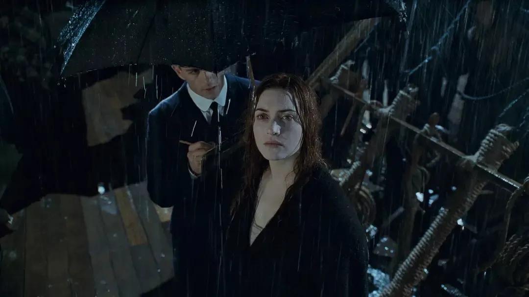 100个无限话题聊天方式跟女朋友聊,3个万能的话题