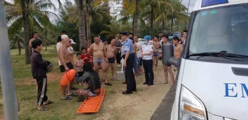 70岁老人下河游泳遇险,海边游泳溺水18岁男孩
