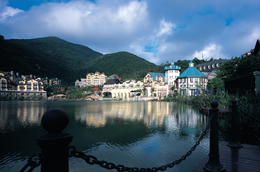 欧式公主风豪华酒店，华侨城瀑布酒店房+餐+票仅499