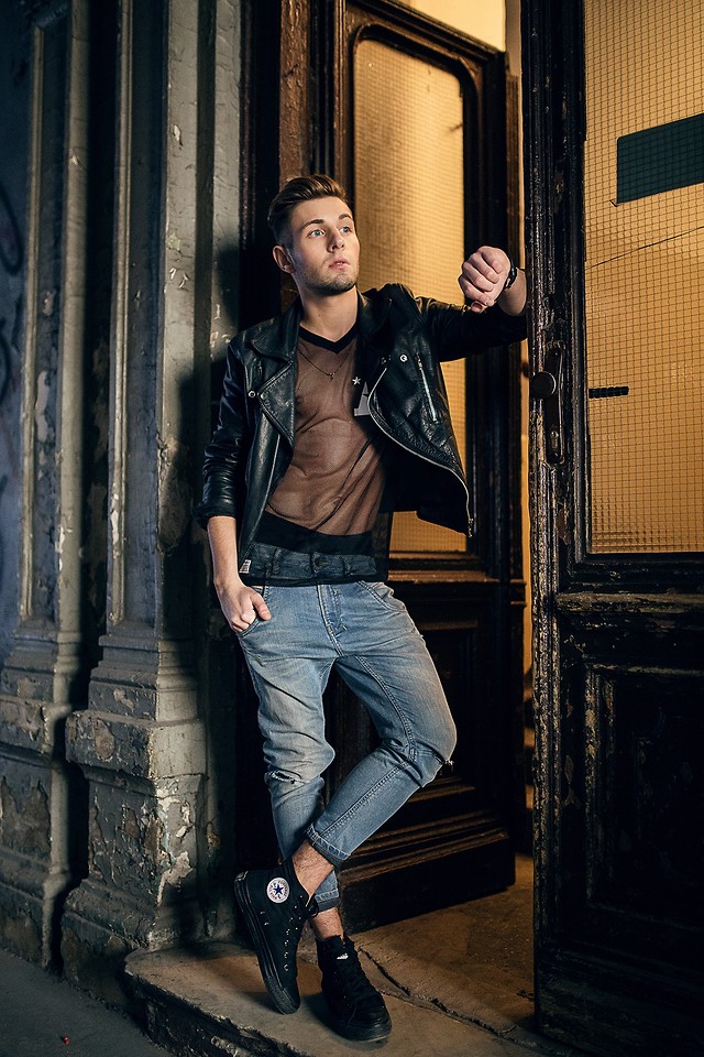 低帮鞋显个子高还是高帮鞋显高,低帮鞋和高帮鞋哪个更适合打球