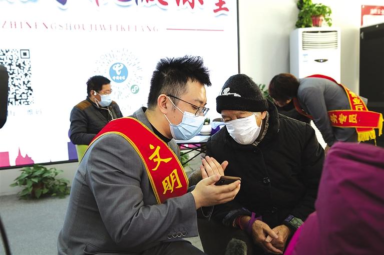 老年人可享一键呼入客服服务,老年人一键呼叫人工服务