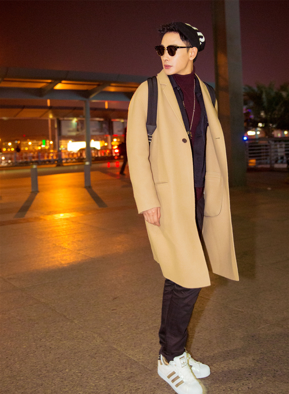 别再说每个男人衣柜里都需要一件风衣了!你们真的会搭配吗?