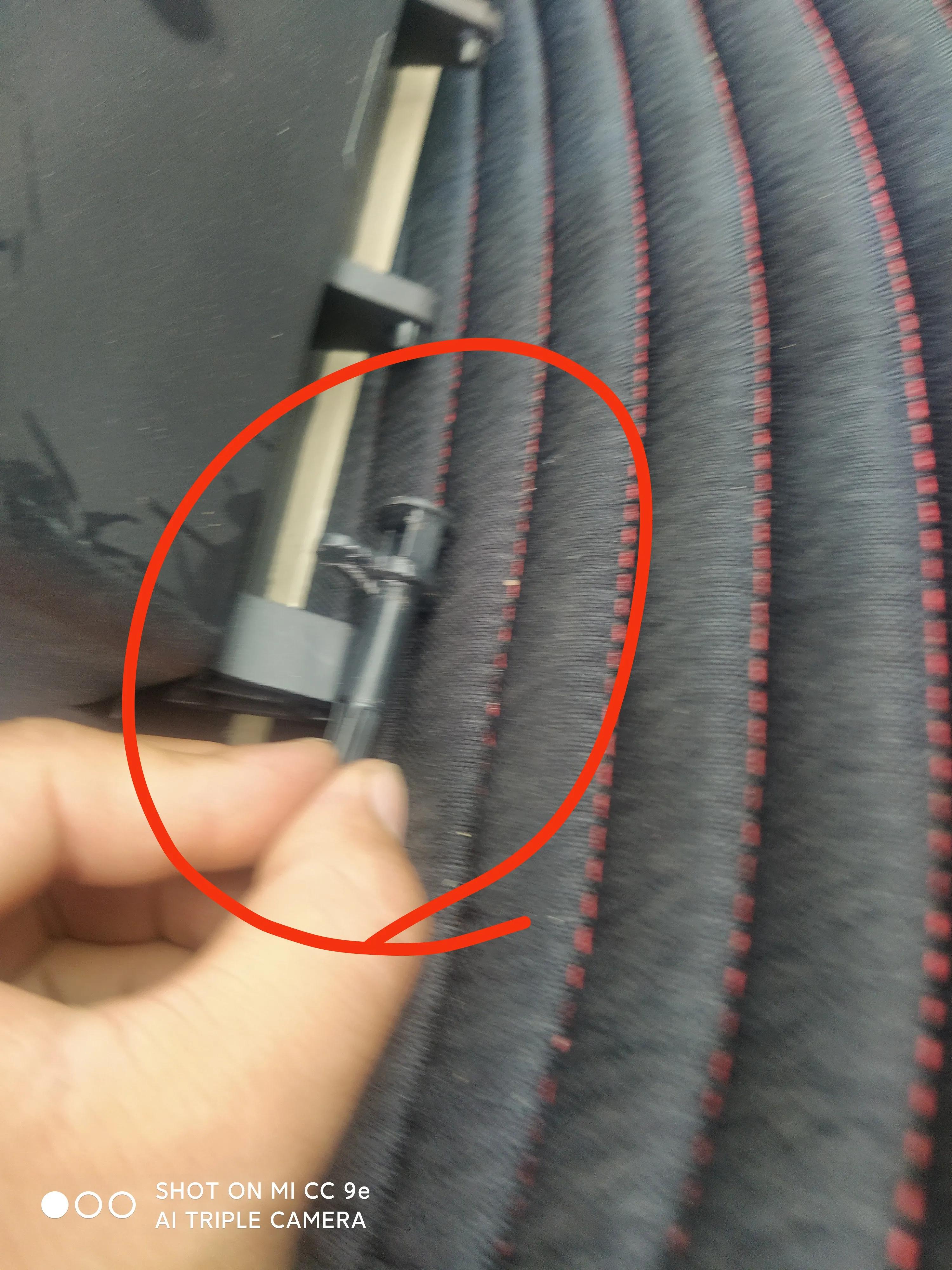 福睿斯手套箱卡扣拆卸,17年福睿斯副驾驶手套箱怎么拆