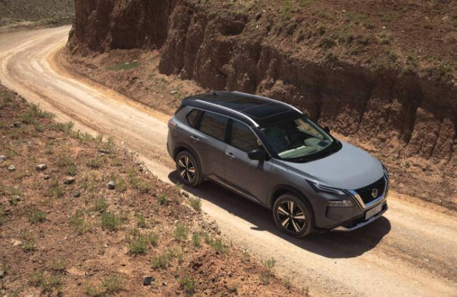 日产奇骏2017款2.5lcvt领先版4wd,奇骏三缸200亿是真的吗