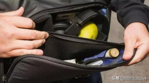 型男穿搭单肩包,单肩包怎么背好看男士