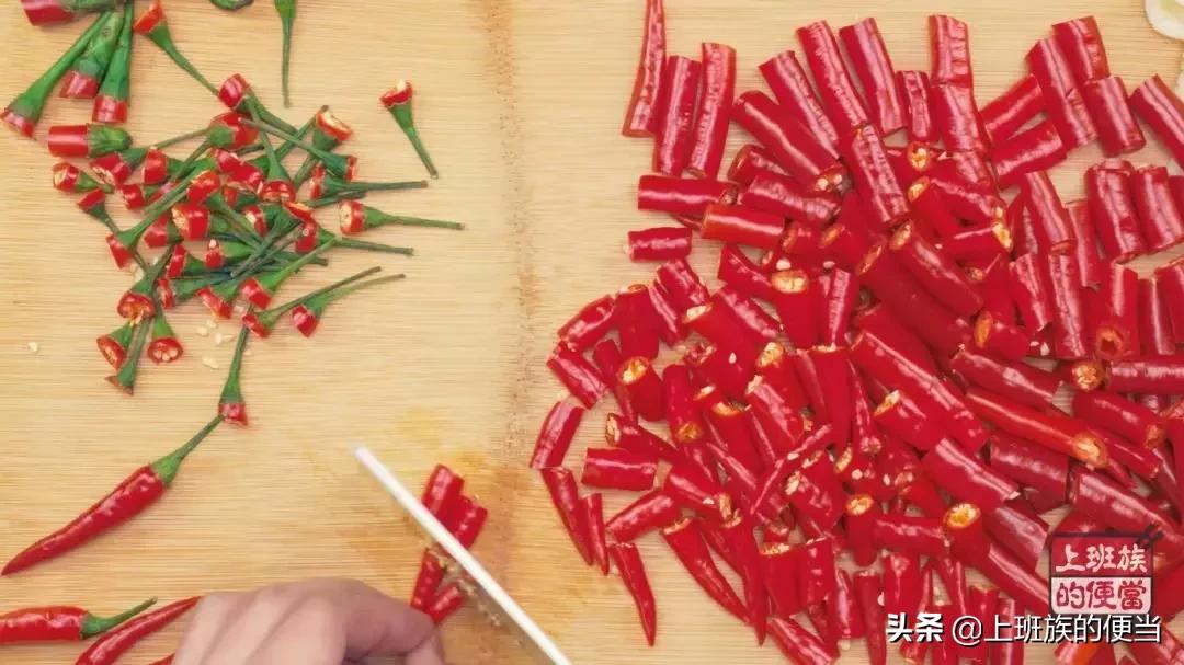 怎样炒辣椒面香,辣椒碎怎么炒又香又辣