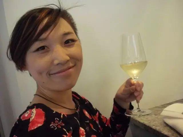 深夜除了晒烤串，还能晒太阳