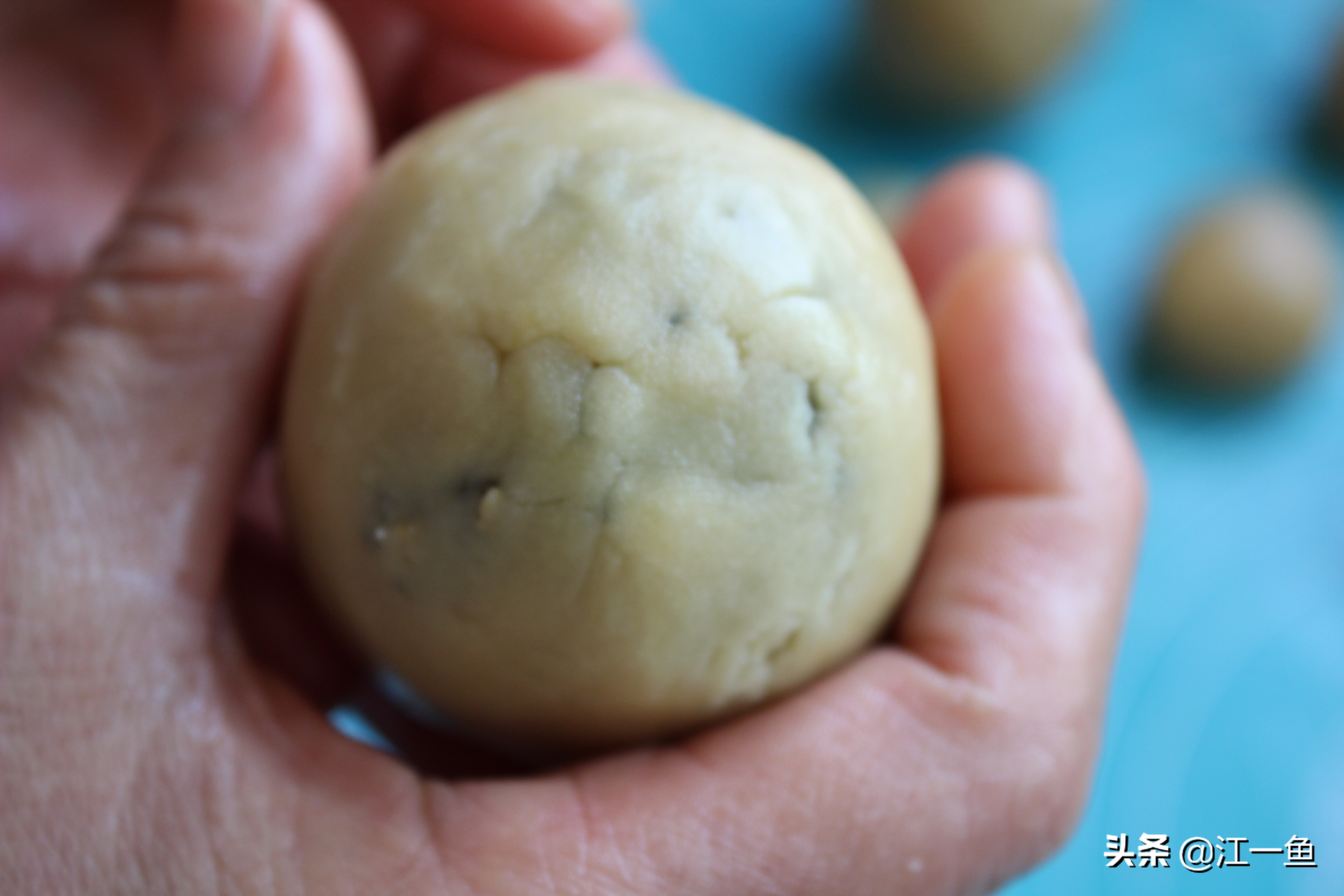传统香酥脆皮五仁月饼的制作,正宗广式五仁月饼馅料配方和制作