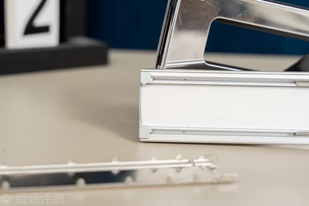 方便插拔，探索更多使用可能、ICYDock硬盘抽取盒PCI转M2评测