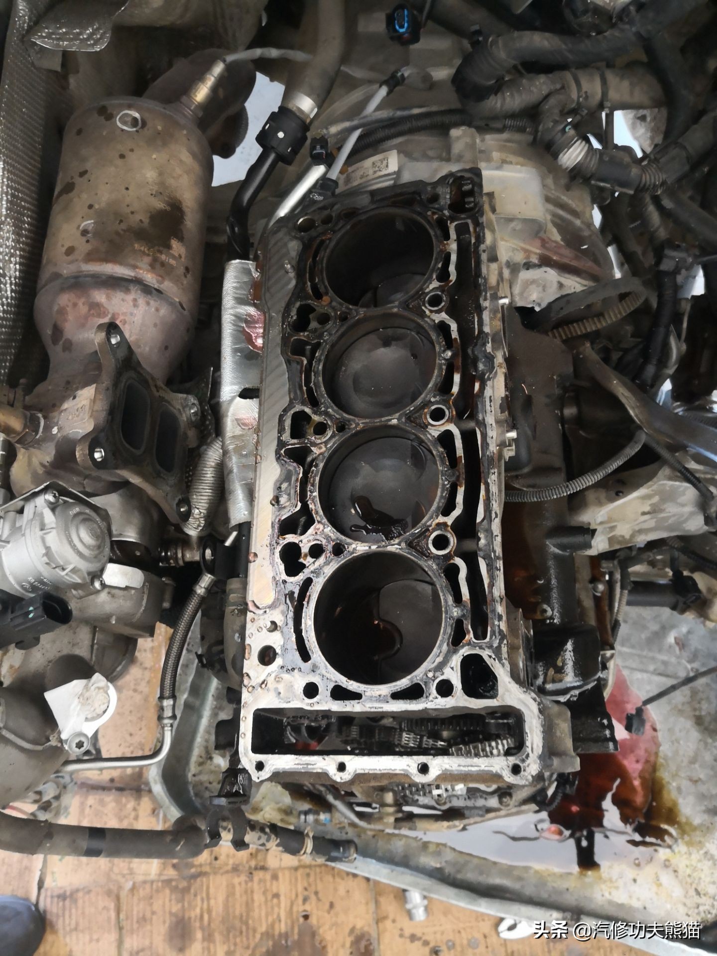 如何检测奥迪三代ea888是否烧机油,大众三代ea888发动机机油灯报警