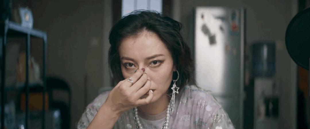 如何摆脱容貌焦虑让自己自信起来,容貌焦虑如何认清自己的颜值