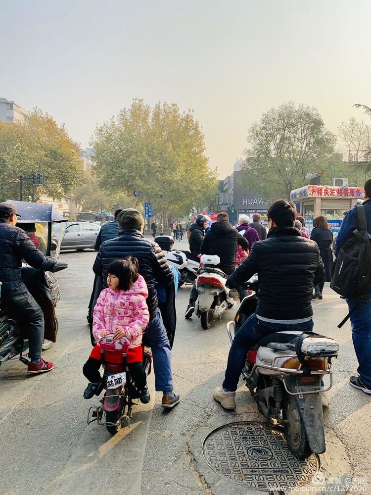 手机拍洛阳,涧西牡丹广场老照片