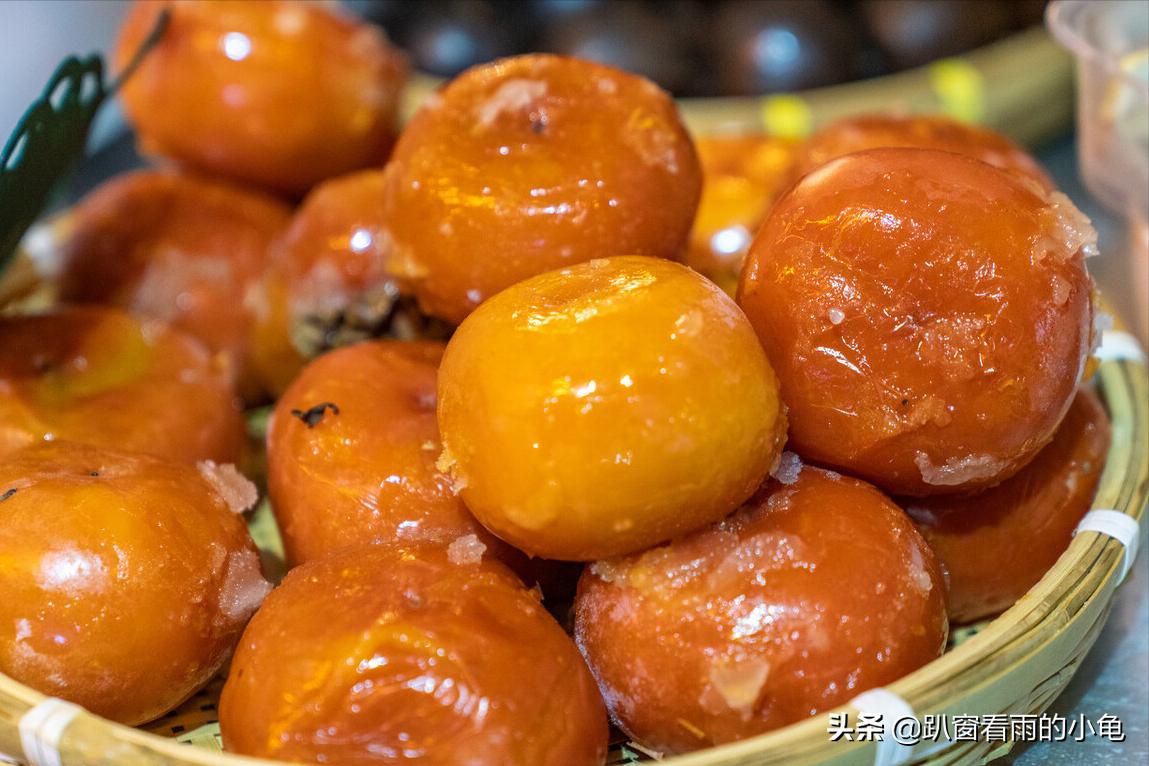 霜降吃柿子柿柿如意,霜降时节吃柿子润肺健脾好处多