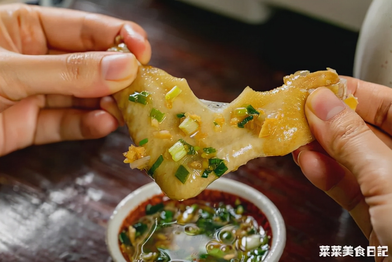 奶奶炖的鸡汤,老奶奶做的清炖鸡汤