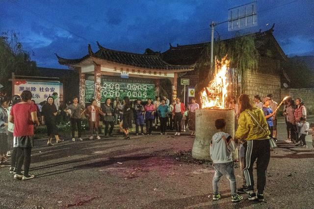 纳西族和火把节,纳西火把节