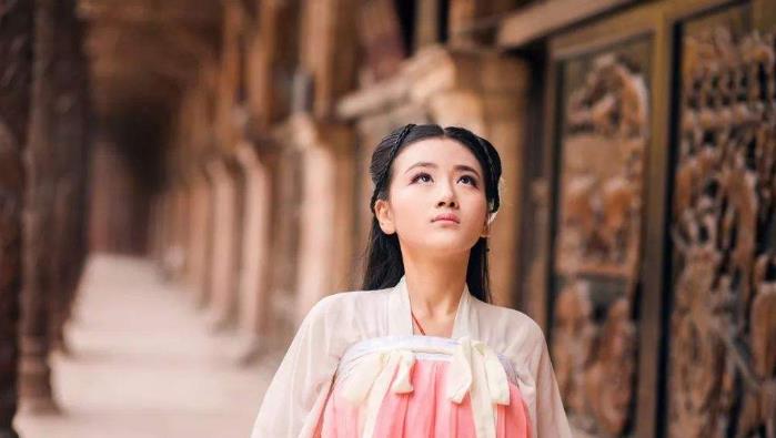 仿效古人的子夜四时歌，您能写几首自己的四季歌吗？