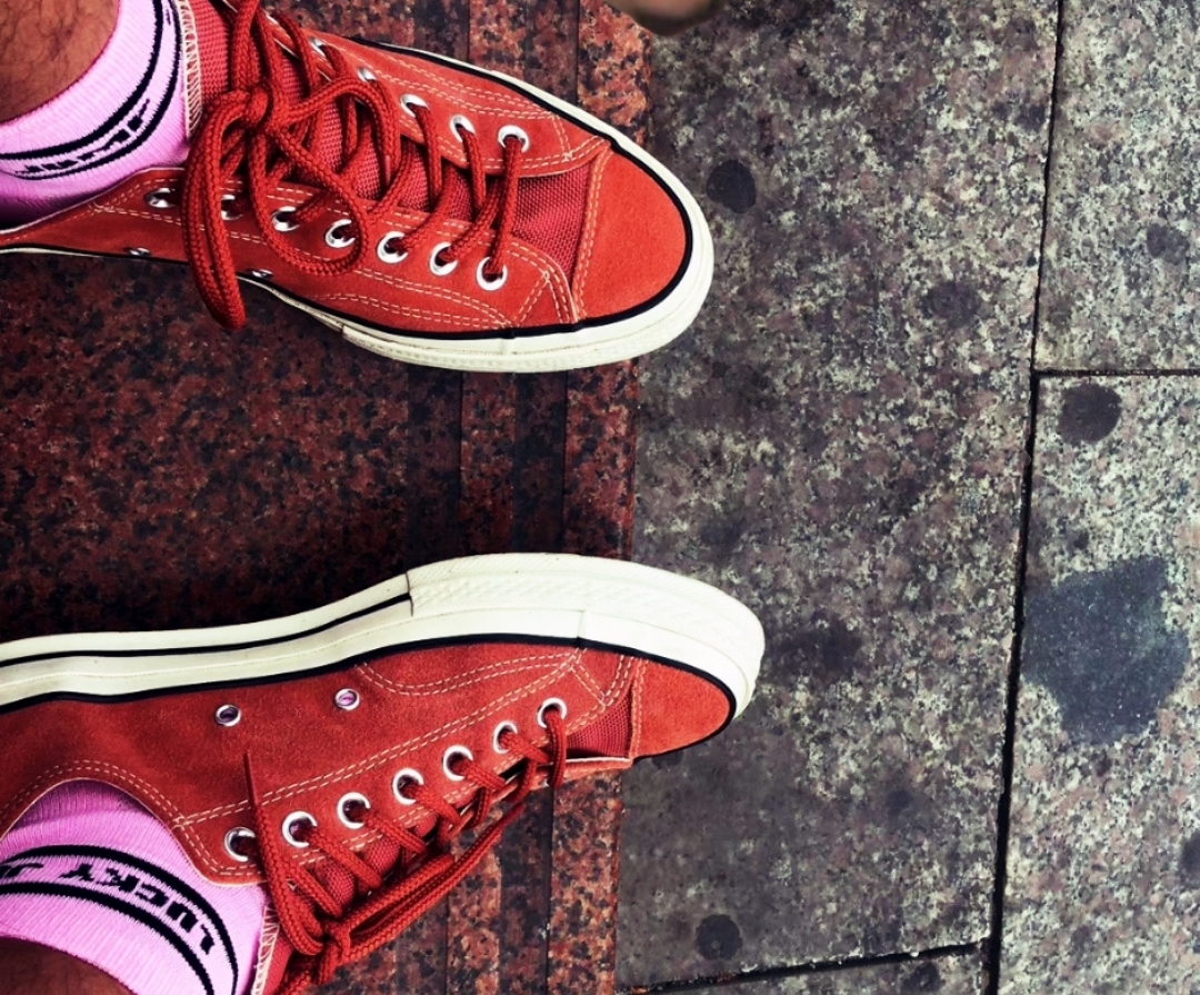 夏天出街不得不说橘色球鞋，除了扣碎还有这些，清新活力越看越美