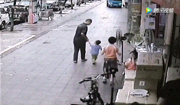 人贩子被拐事件,人贩子作案过程及被拐小孩的遭遇