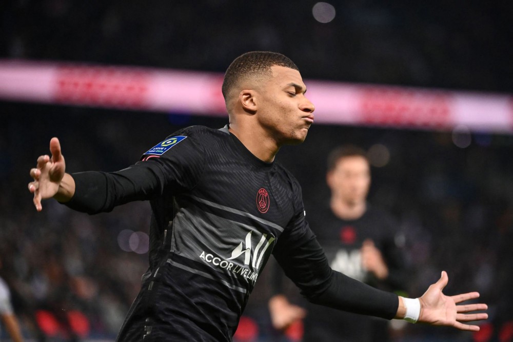 斑马军团再见！皇马向尤文王储示好，7号球衣已备好！阿囧糗大了