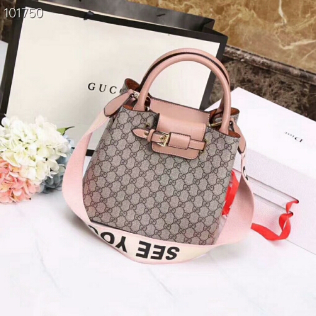 酷奇绣花马丁方包,酷奇新款包包