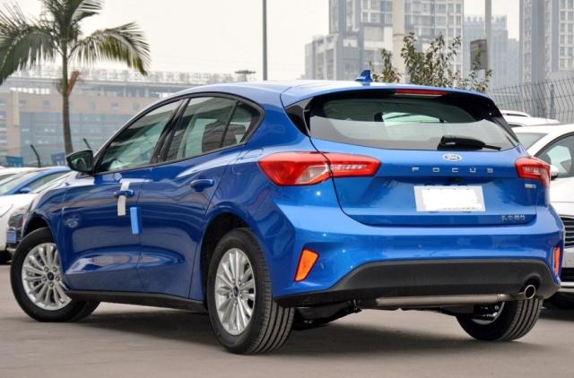 福特福克斯两厢用车感受,2017年福特福克斯旗舰版用车体验