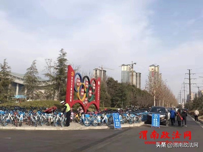 渭南高新交警大队圆满完成2019年首场足球赛安保任务